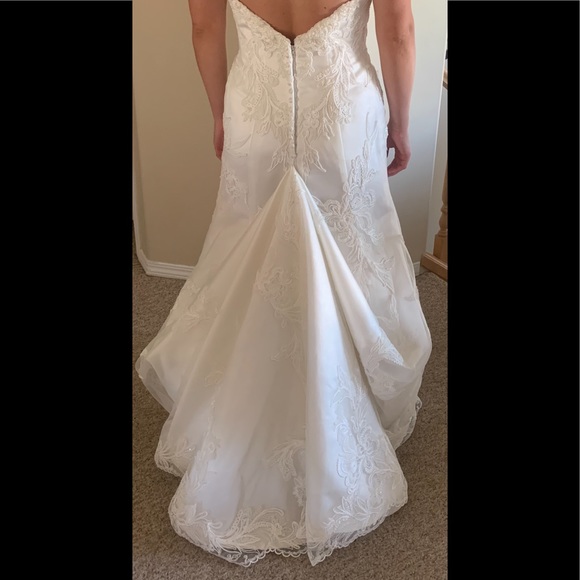 Jade Daniels Wedding Dress altered but never worn - Picture 3 of 8